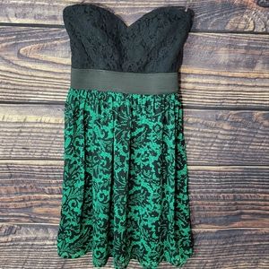 XS Wet Seal Strapless Mini Dress.